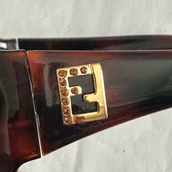 Fendi ultra glam tortoise shell sunglasses - Picture 5 of 8